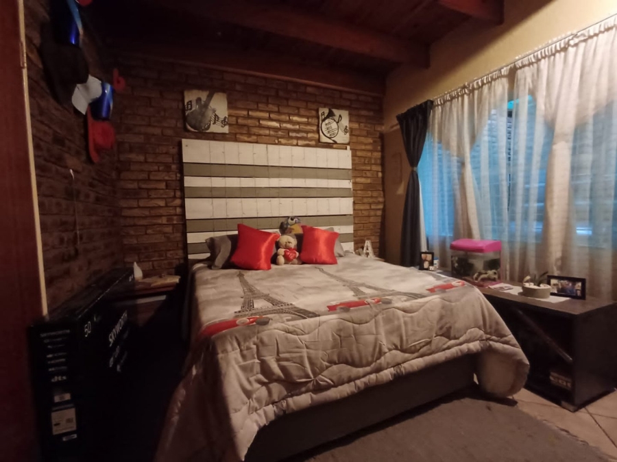 3 Bedroom Property for Sale in Neserhof North West